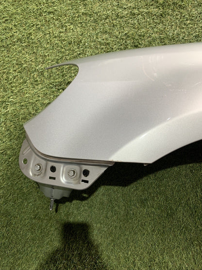 PARAFANGO ANTERIORE SINISTRO PER VOLKSWAGEN Golf 6 Berlina (08 12)