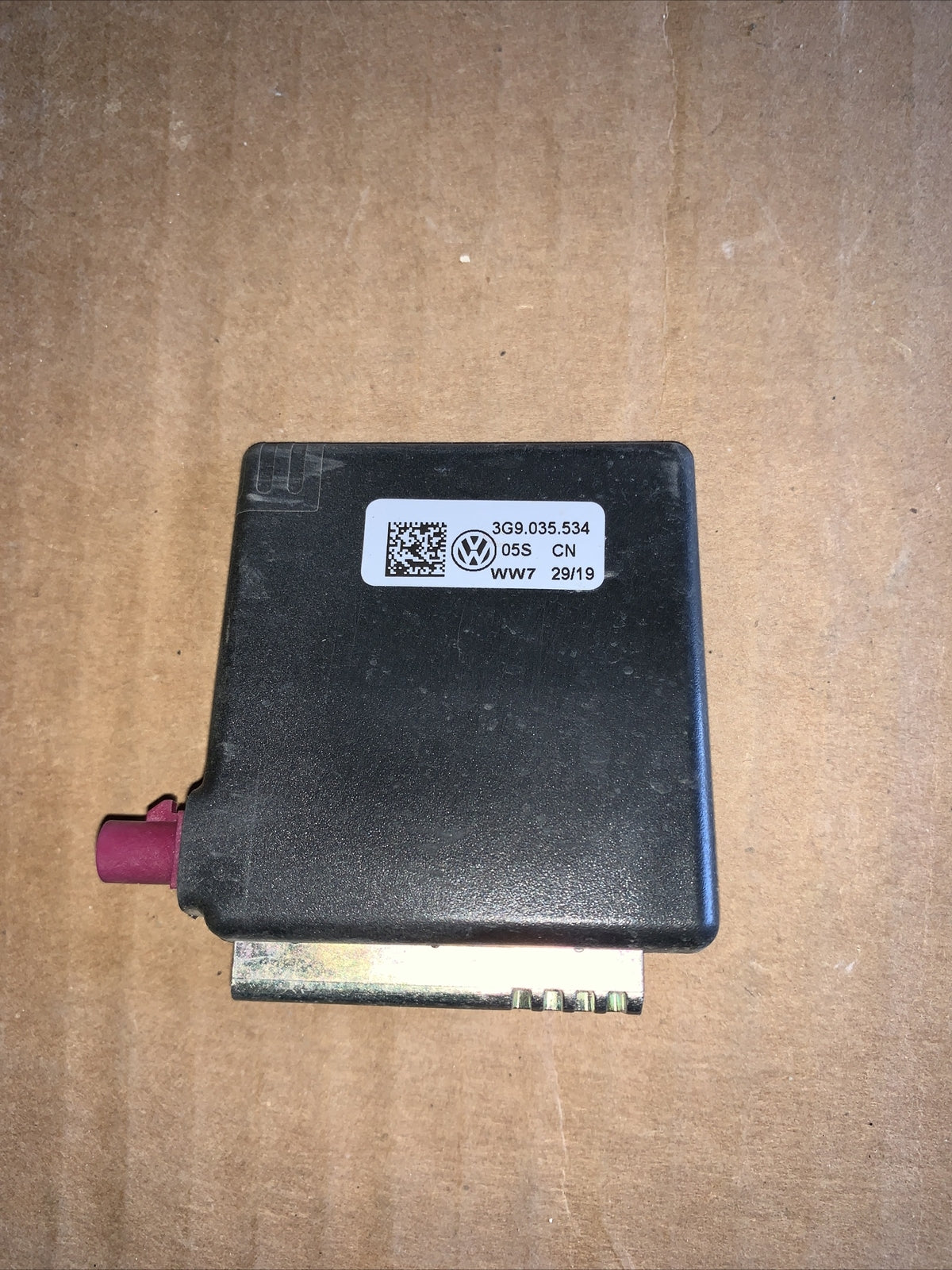 AMPLIFICATORE ANTENNA PER VOLKSWAGEN GOLF VIII  T-CROSS 3G9035534