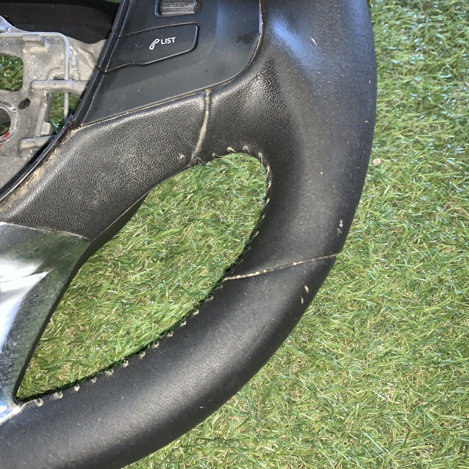 Volante sterzo PEUGEOT 208/2008 Anno 2015 6191373 CONSUMATO