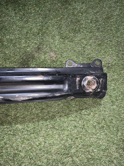 TRAVERSA PARAURTI POSTERIORE SEAT LEON 1P1 (2005 - 2013) 5P0807305 BARRA ORIG.