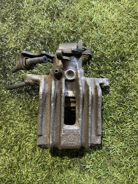 8E0615423 PINZA FRENO POSTERIORE SINISTRA VOLKSWAGEN PASSAT 2004 SW 1.9 D