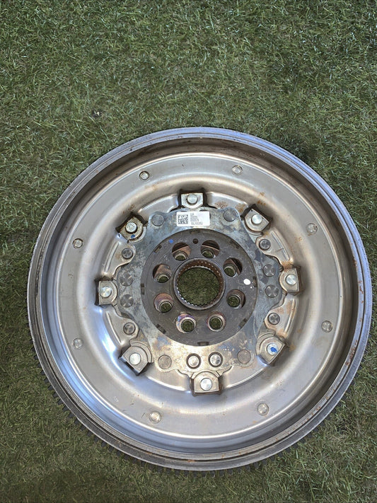 Volano Audi Q3 2020 2.0 Benzina 05L105266J