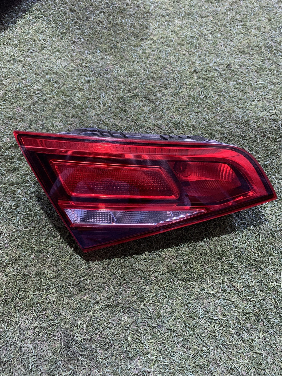 STOP FANALE POSTERIORE SX INTERNO PER AUDI A3  (2016 ) 5P 8V4945075