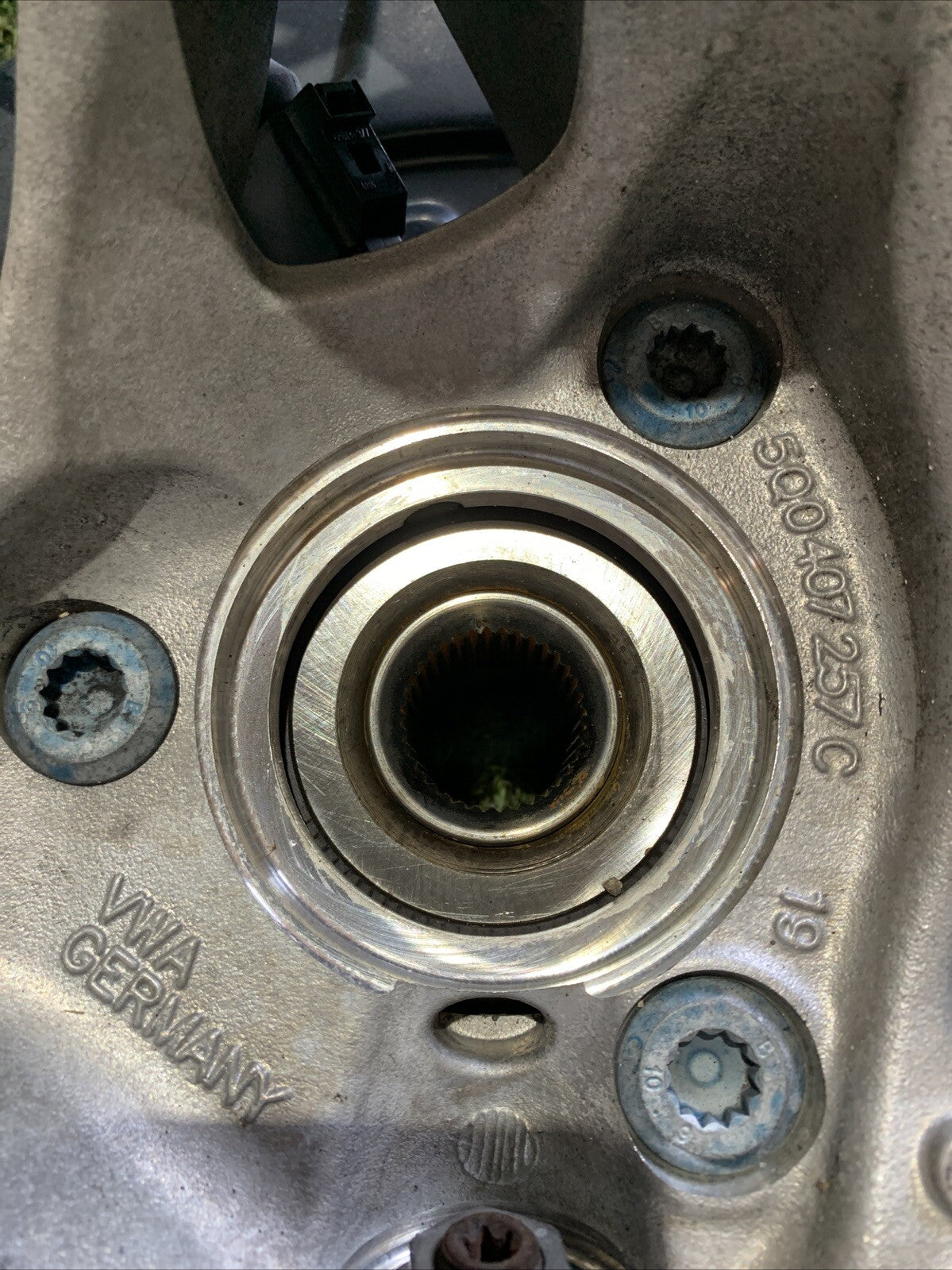 Mozzo Montante Fusello Anteriore Sinistro Seat Ateca 2017 1.6 Diesel 5Q0407257C