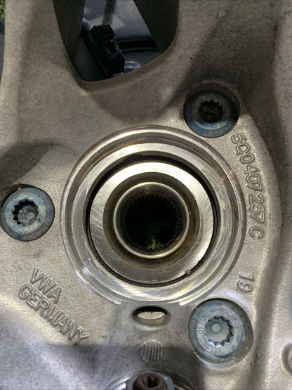 Mozzo Montante Fusello Anteriore Sinistro Seat Ateca 2017 1.6 Diesel 5Q0407257C