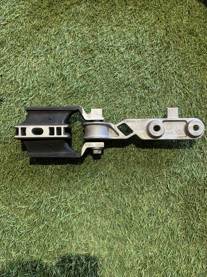 Supporto Motore Volvo XC60 2025 2.0 Hybrid 31359890