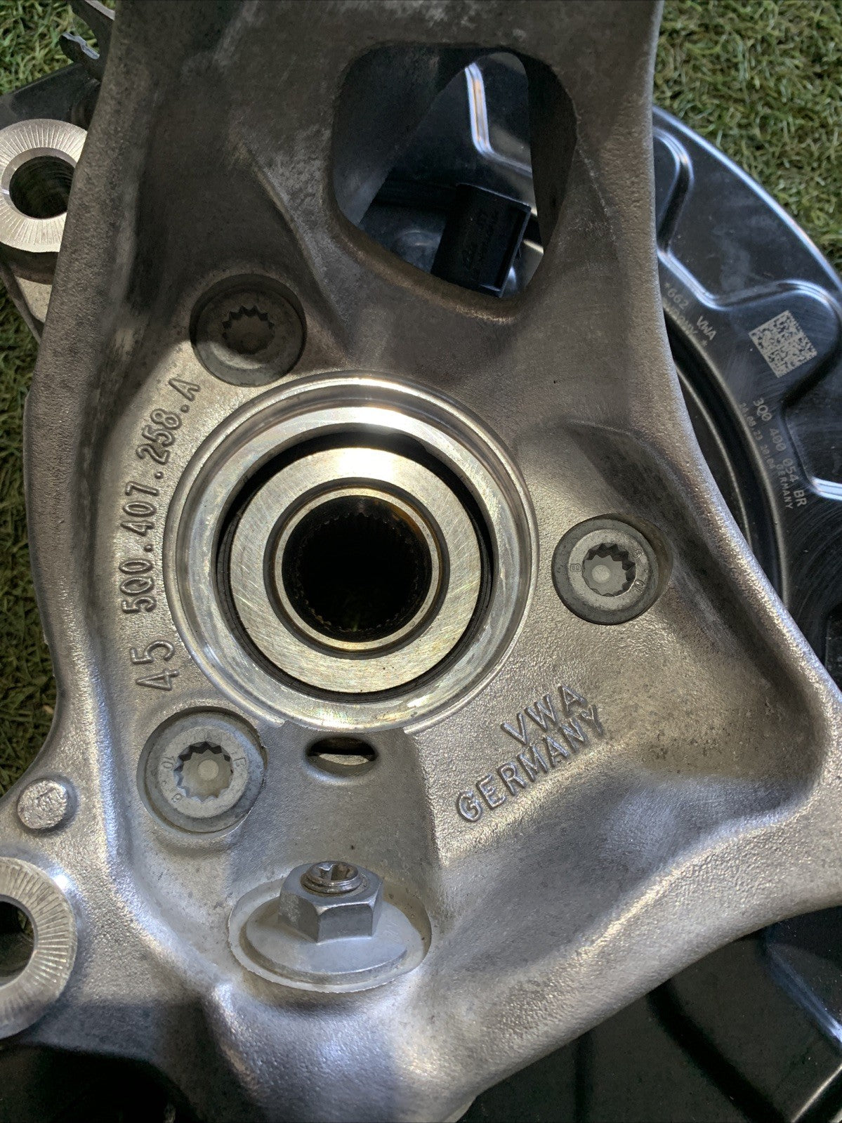 Mozzo Montante Fusello Anteriore Destro Volkswagen T-Roc 2023 2.0 Diesel