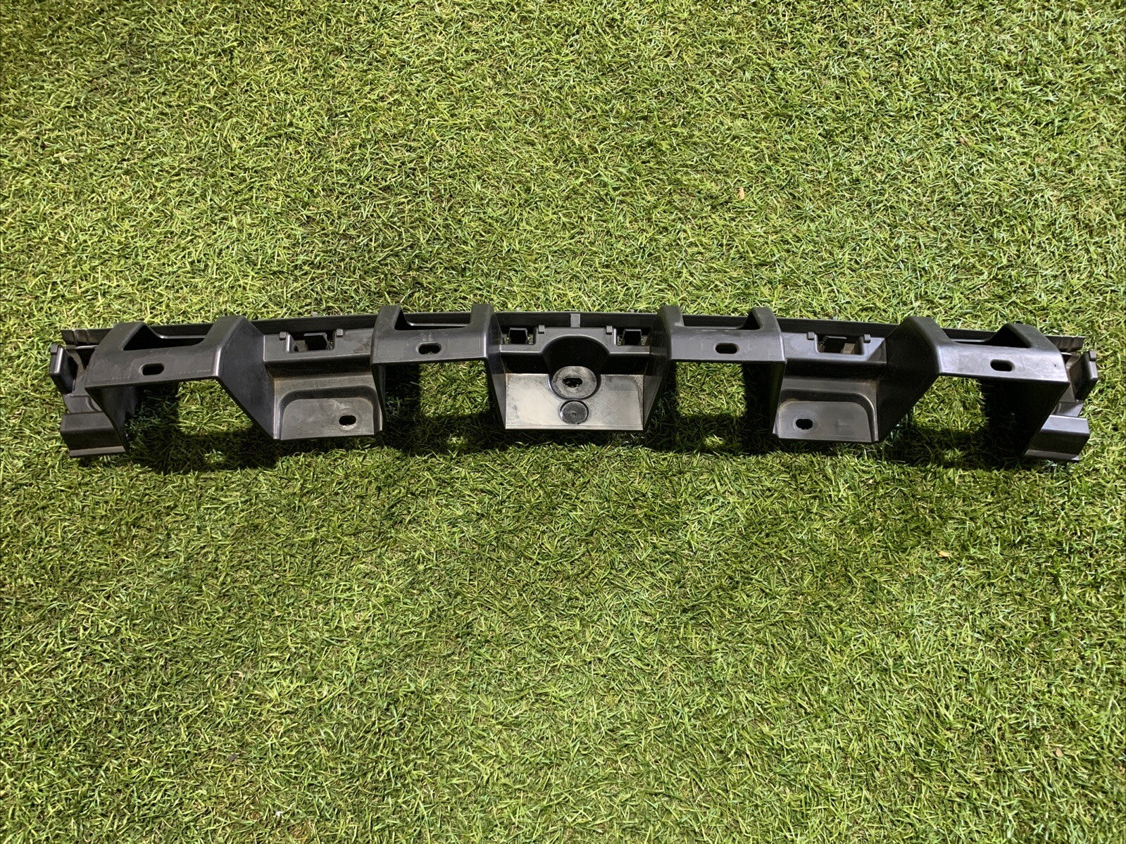 H1BB-17B861-A1 SUPPORTO CENTRALE PARAURTI POSTERIORE FORD FIESTA 1.1 B