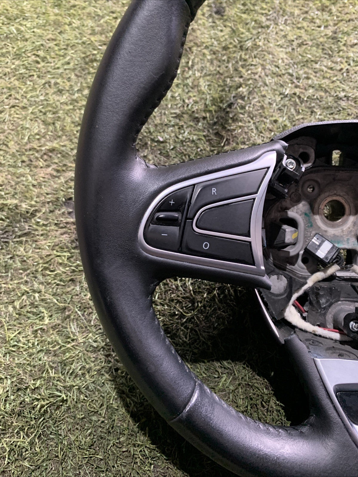 Volante In Pelle Con Comandi Renault Kadjar 484005825R (2)