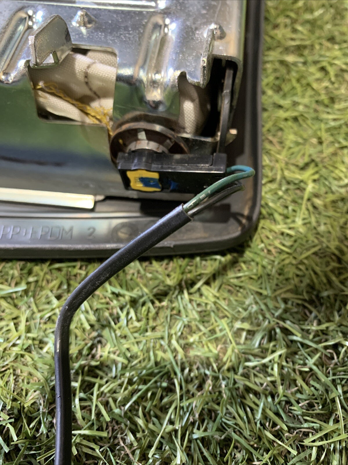 AIRBAG SEDILE DESTRO FIAT Sedici 1° Serie 85350-79J00 (2)