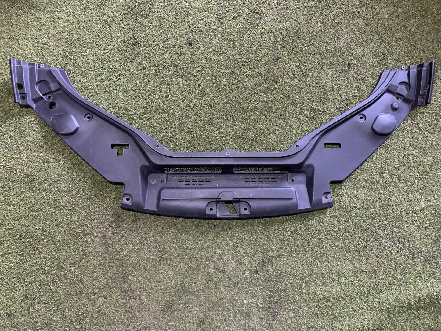 670042318 RIVESTIMENTO SUPERIORE TRAVERSA BATTICOFANO MASERATI LEVANTE