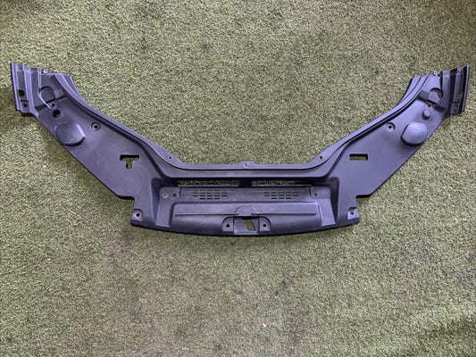 670042318 RIVESTIMENTO SUPERIORE TRAVERSA BATTICOFANO MASERATI LEVANTE