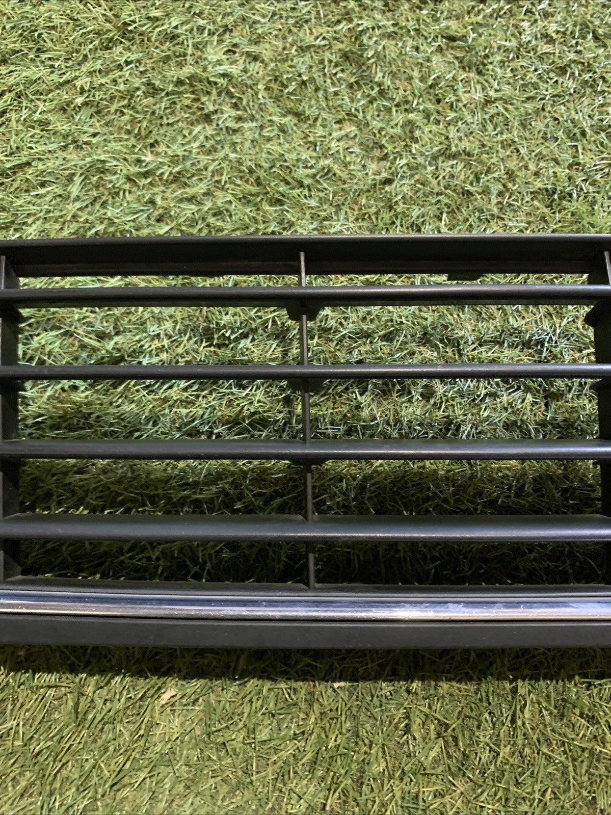 GRIGLIA PARAURTI PER VOLKSWAGEN Golf 6 Berlina 5K0853677