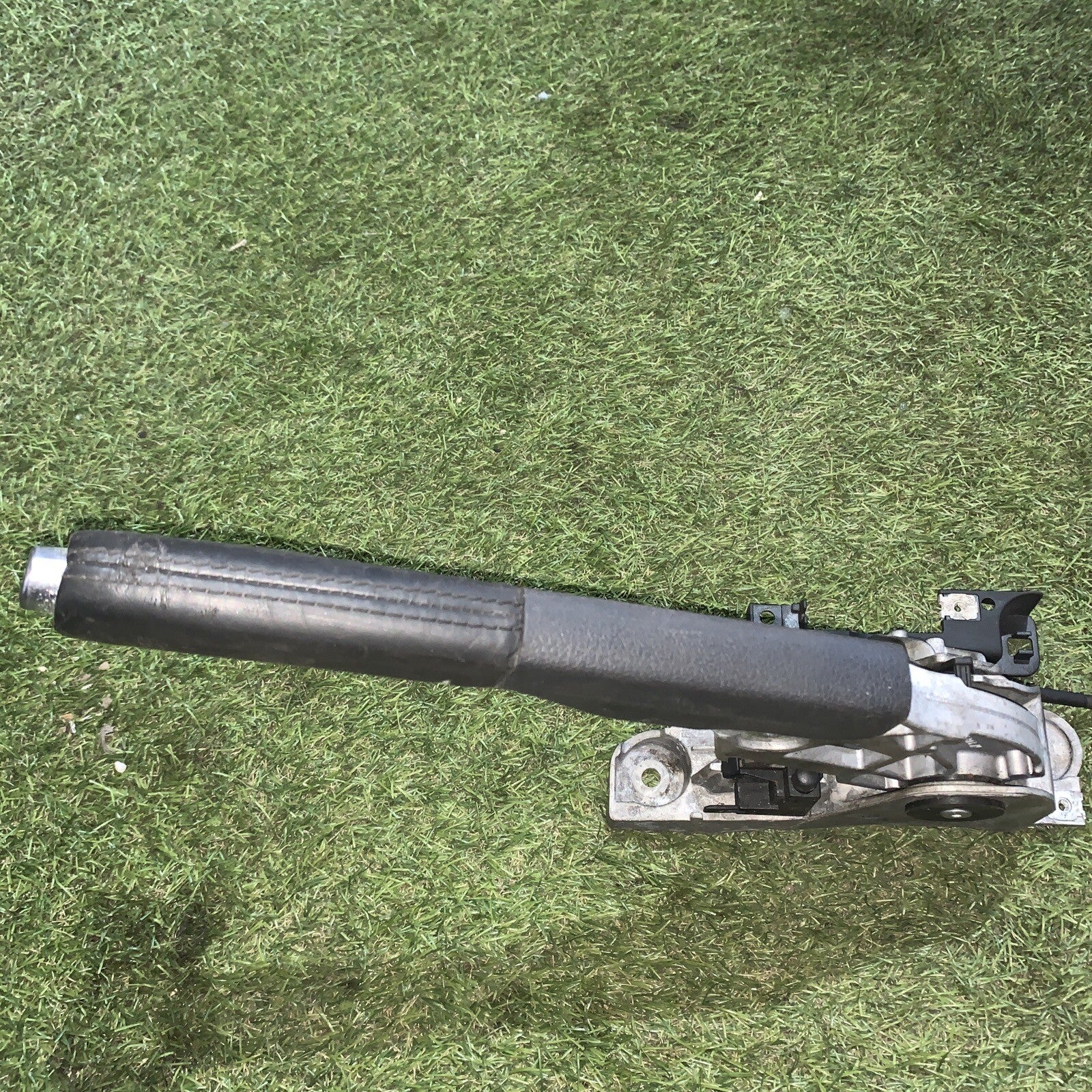 1K0711303M3Q7 LEVA FRENO A MANO VOLKSWAGEN Golf 6 Berlina