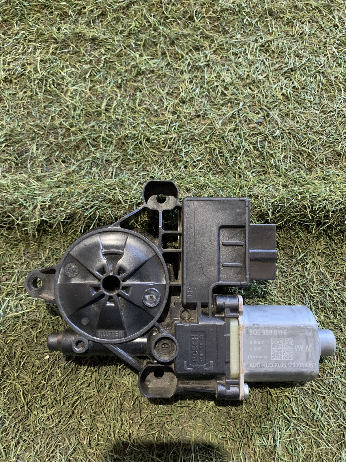 Motorino Alzavetro Posteriore Sinistro Volkswagen Tiguan 2017 5Q0959811E