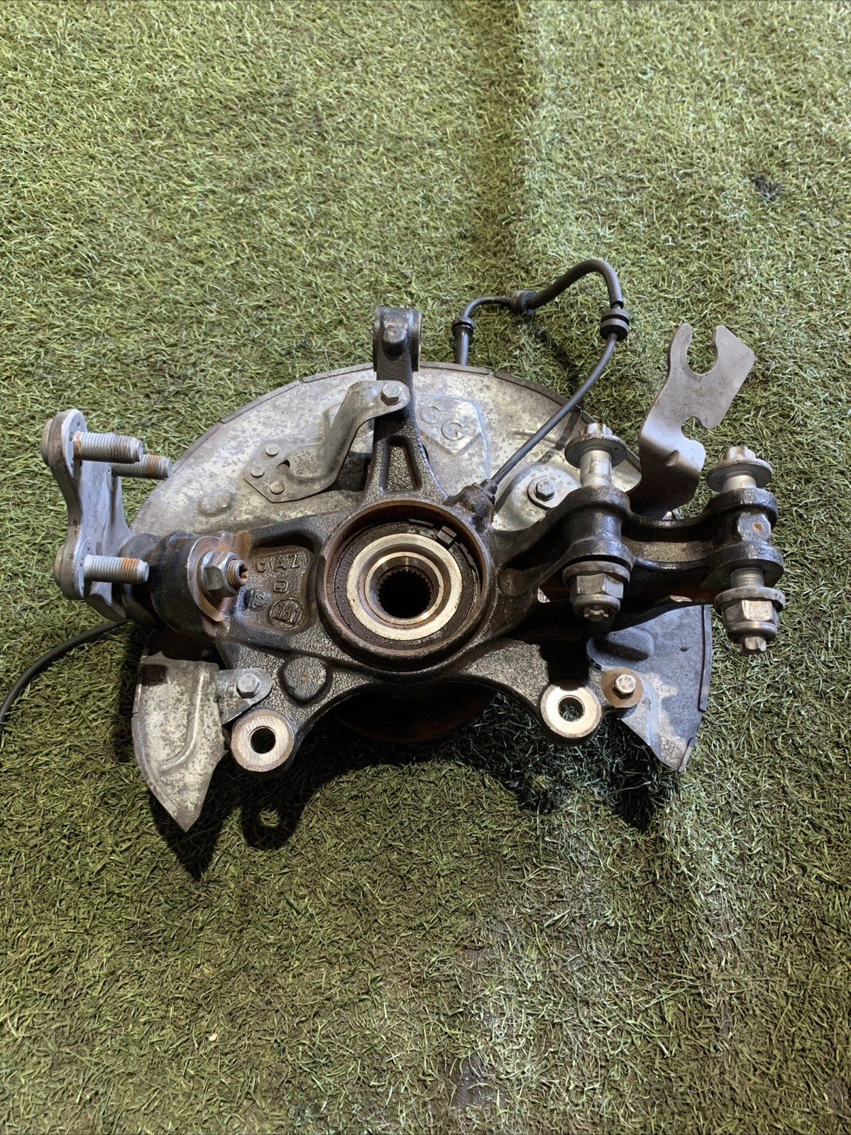 Mozzo Montante Fusello Anteriore Sinistro  Peugeot 3008 2016-2020 2.0 Diesel 