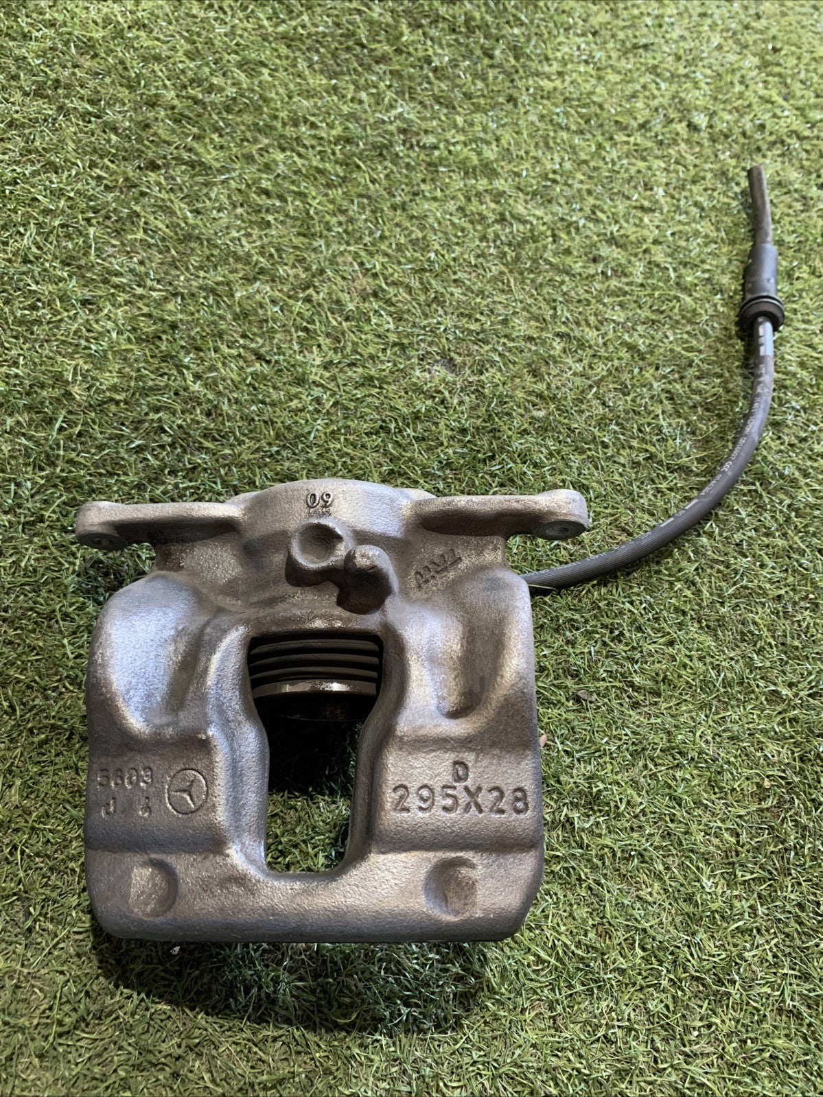 PINZA FRENO ANTERIORE SINISTRA PER MERCEDES Classe A Serie (W176) A24639 (12>18