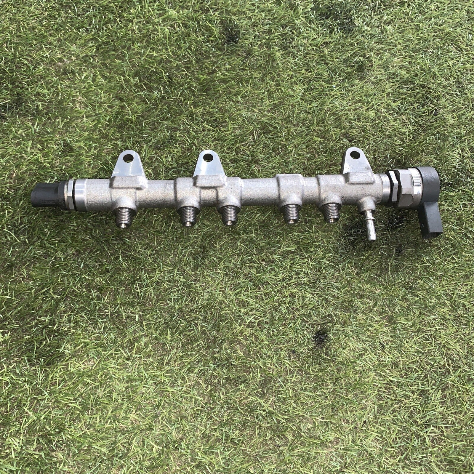 Flauto iniezione carburante BMW G20 G21 320d 0445214371