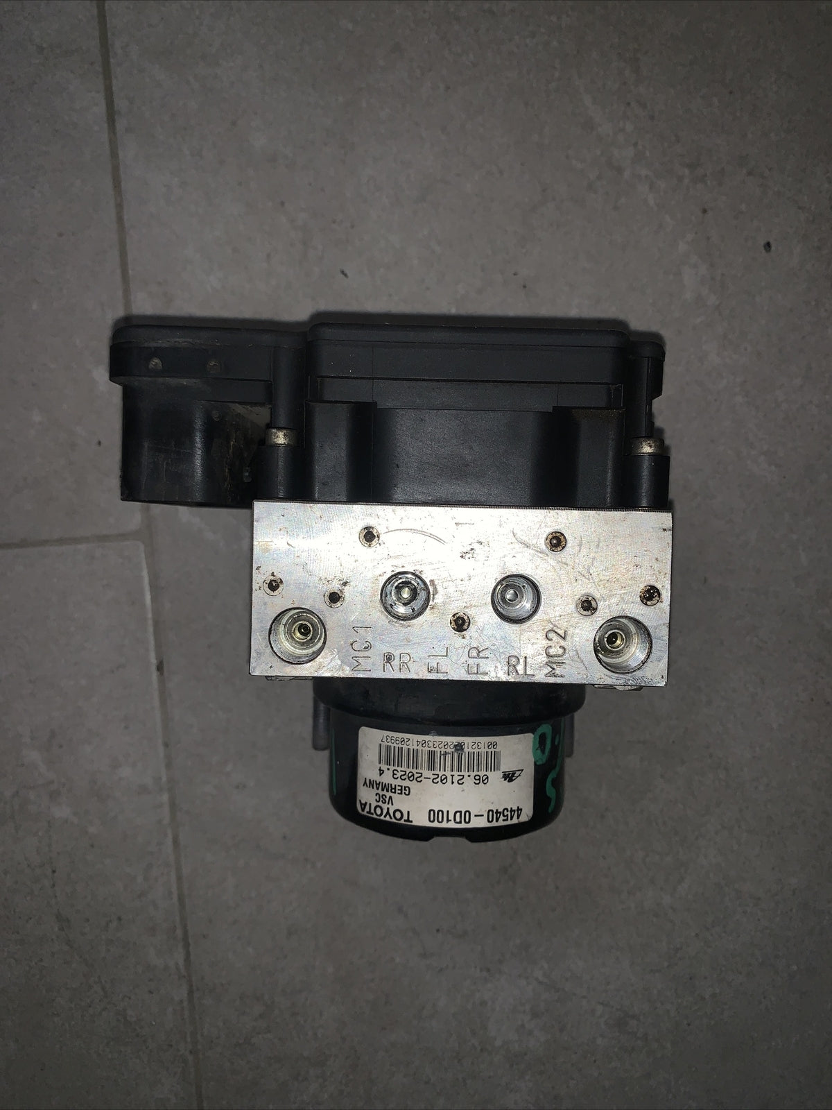 895410D170 POMPA CENTRALINA ABS TOYOTA YARIS 3 III (P13)(2010 IN POI) 1.5 Hybrid