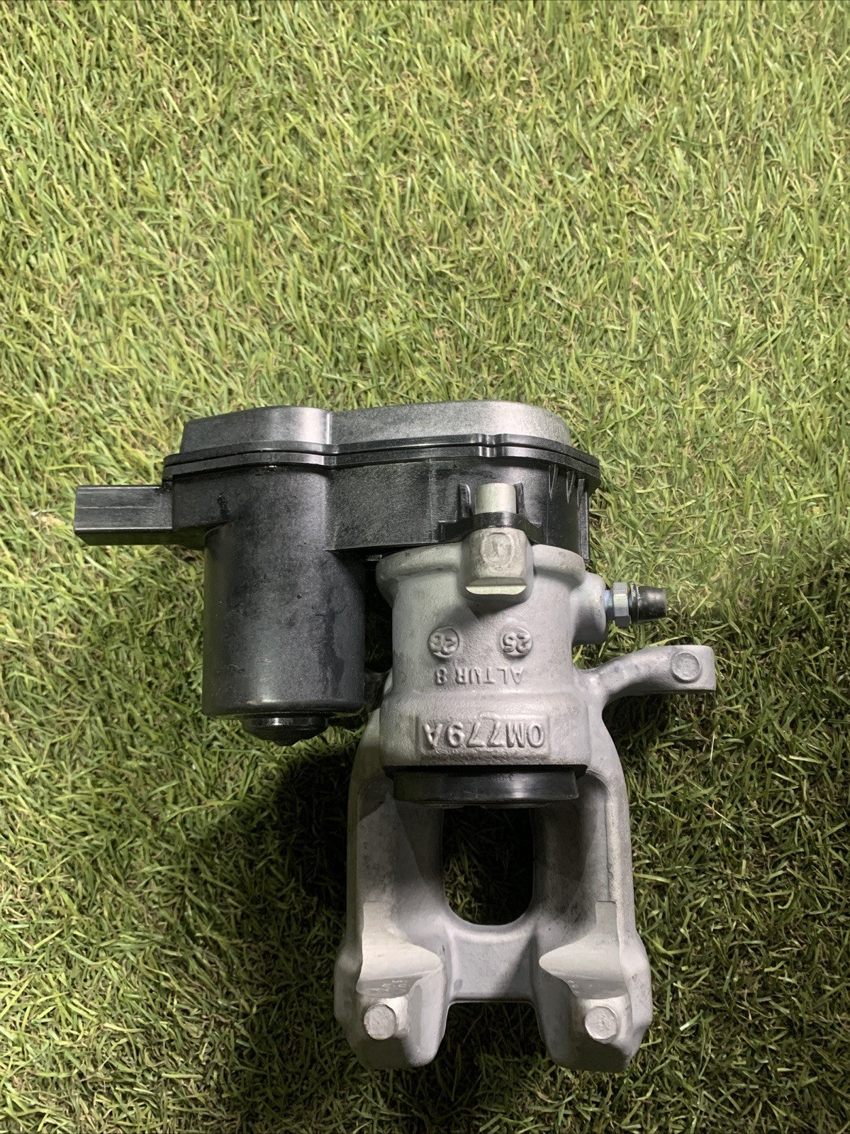 Pinza Freno Posteriore Sinistra Peugeot 2008 2022 9842295280