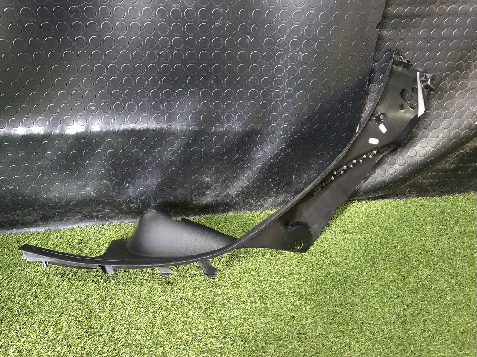 Rivestimento montante inferiore posteriore SX Lancia Ypsilon 2012 735489375