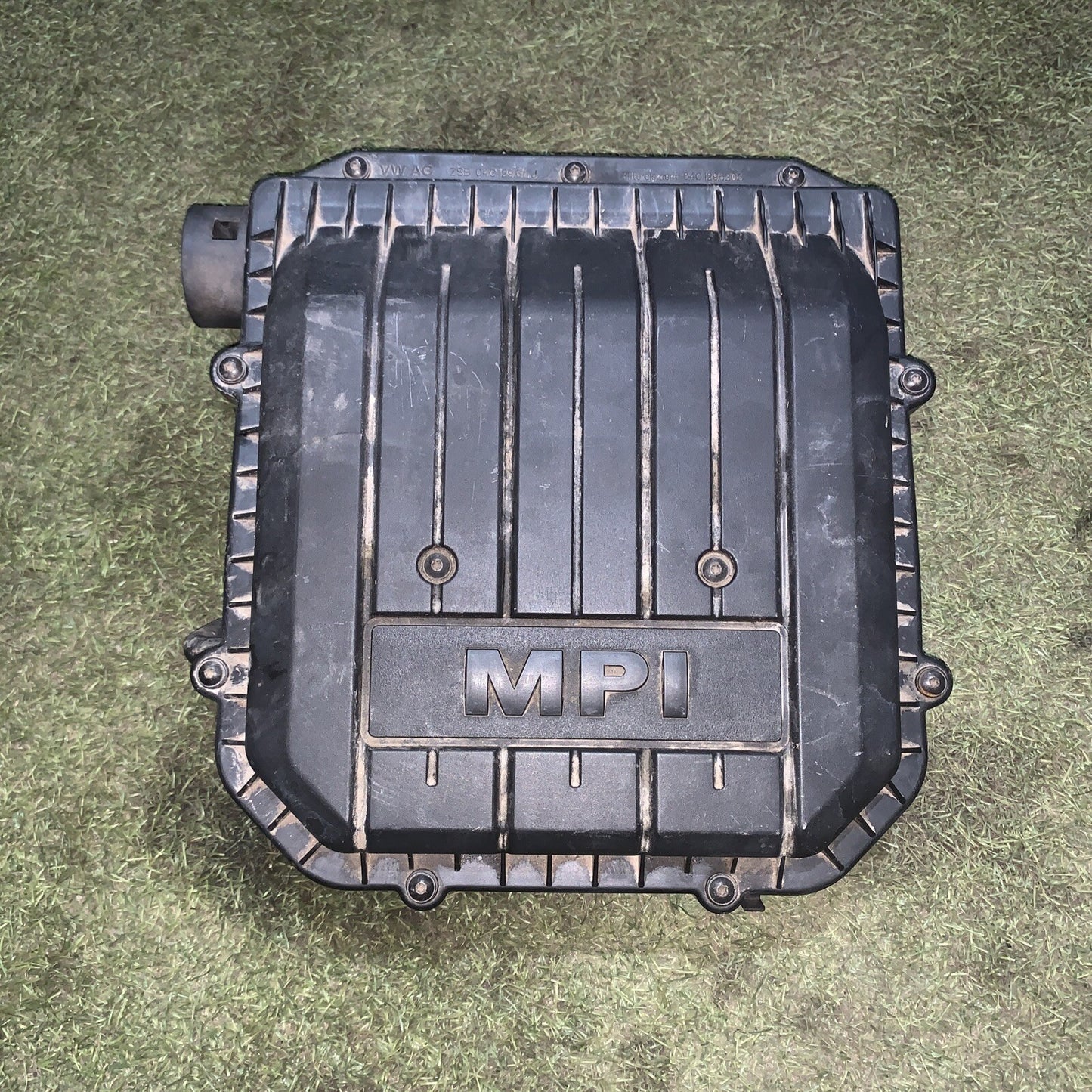 BOX SCATOLA FILTRO ARIA VOLKSWAGEN Up 1° Serie 1.0 B 04C129611J