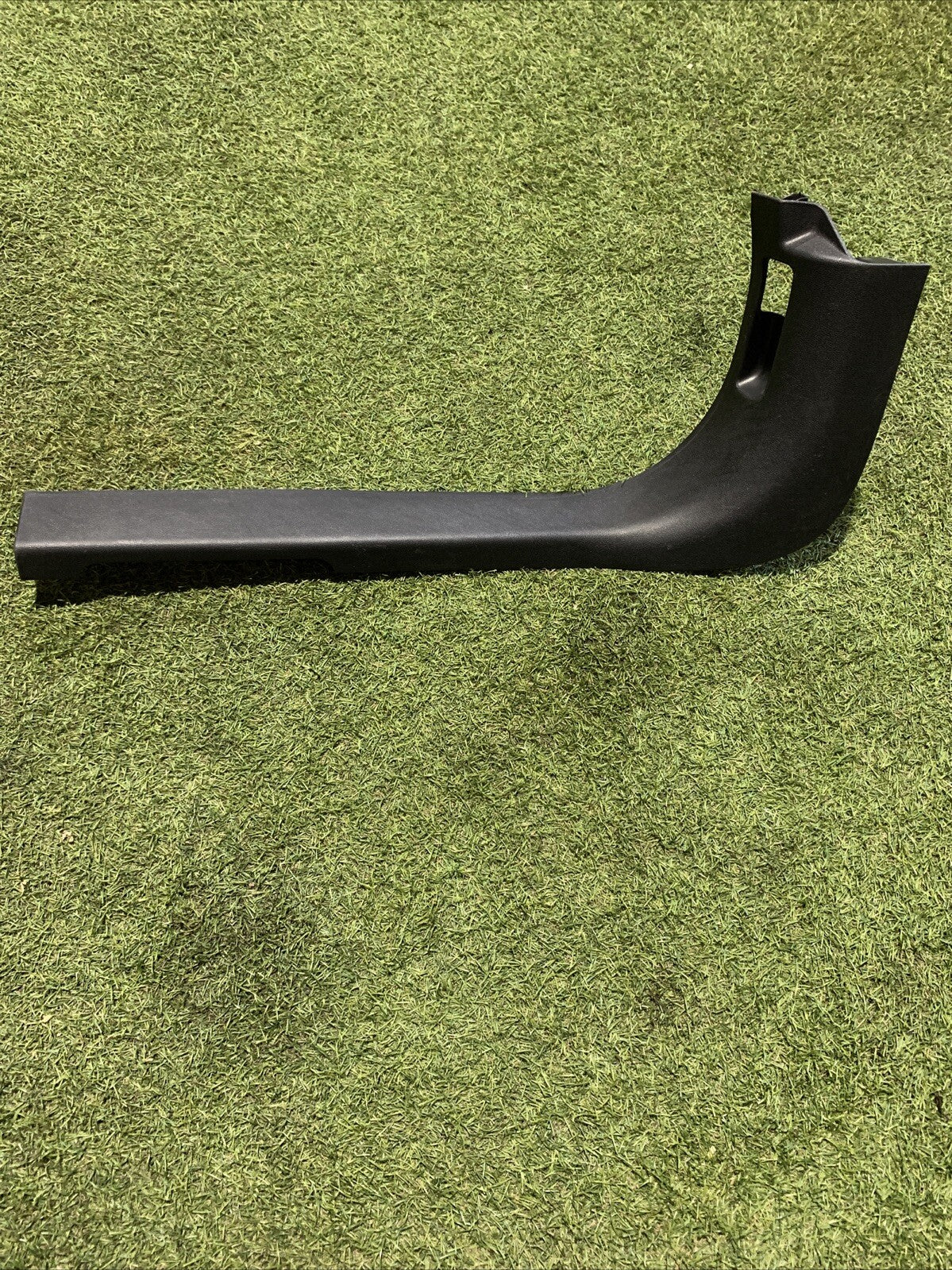 BATTITACCO ANTERIORE SINISTRO FORD FIESTA MK7 2019 – H1BB-A13209-A