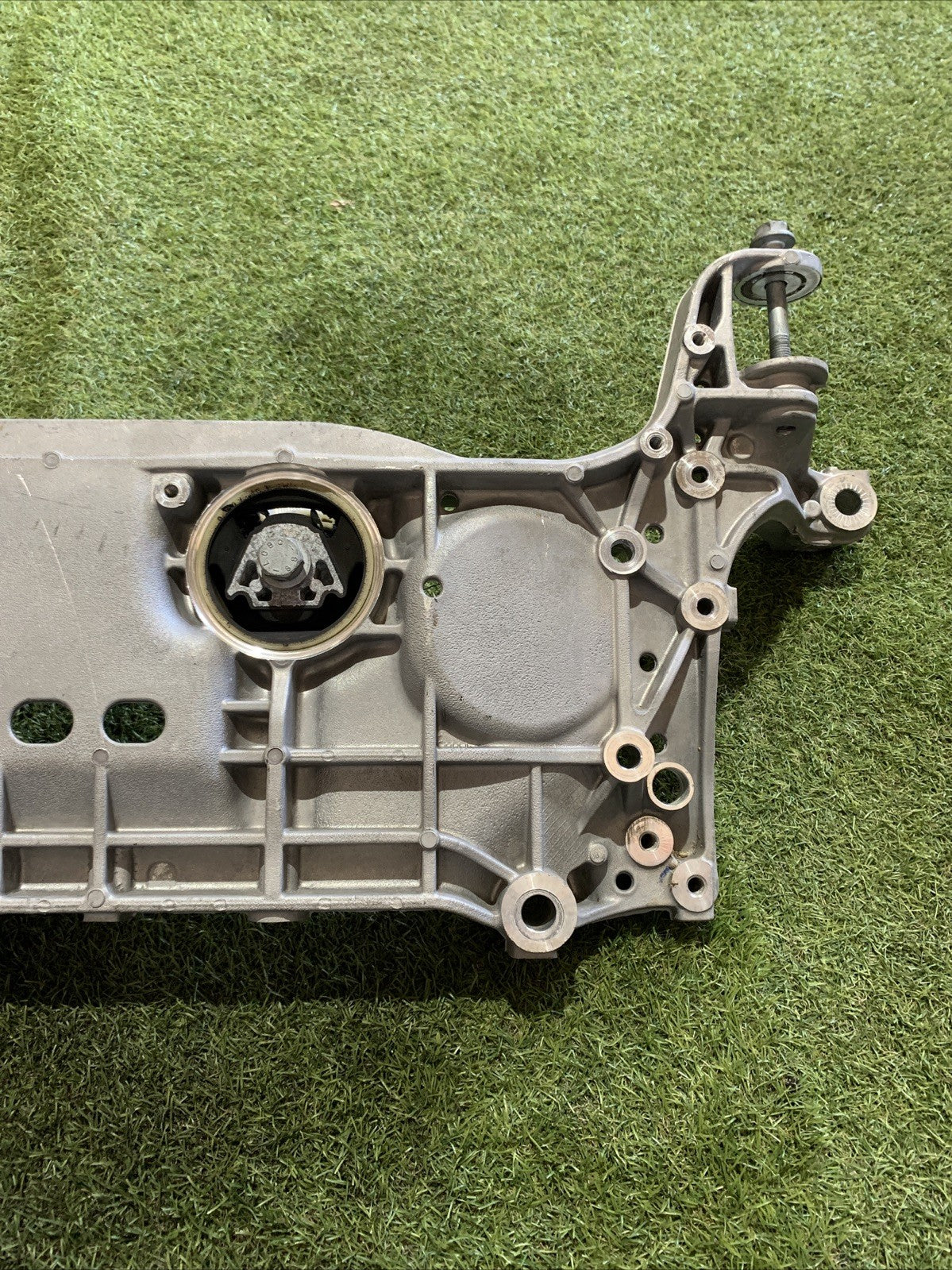 CULLA MOTORE/ASSALE ANTERIORE AUDI Q3 8UB 3C0199369H (2011-2020)