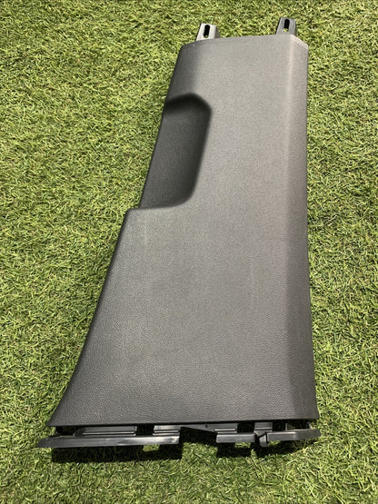 5H0867292 RIVESTIMENTO INTERNO INFERIORE MONTANTE CENTRALE DESTRO VW GOLF 8