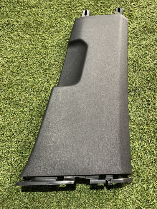 5H0867292 RIVESTIMENTO INTERNO INFERIORE MONTANTE CENTRALE DESTRO VW GOLF 8