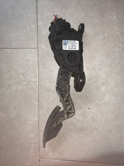 PEDALE ACCELERATORE FIAT Sedici 49400-79J90