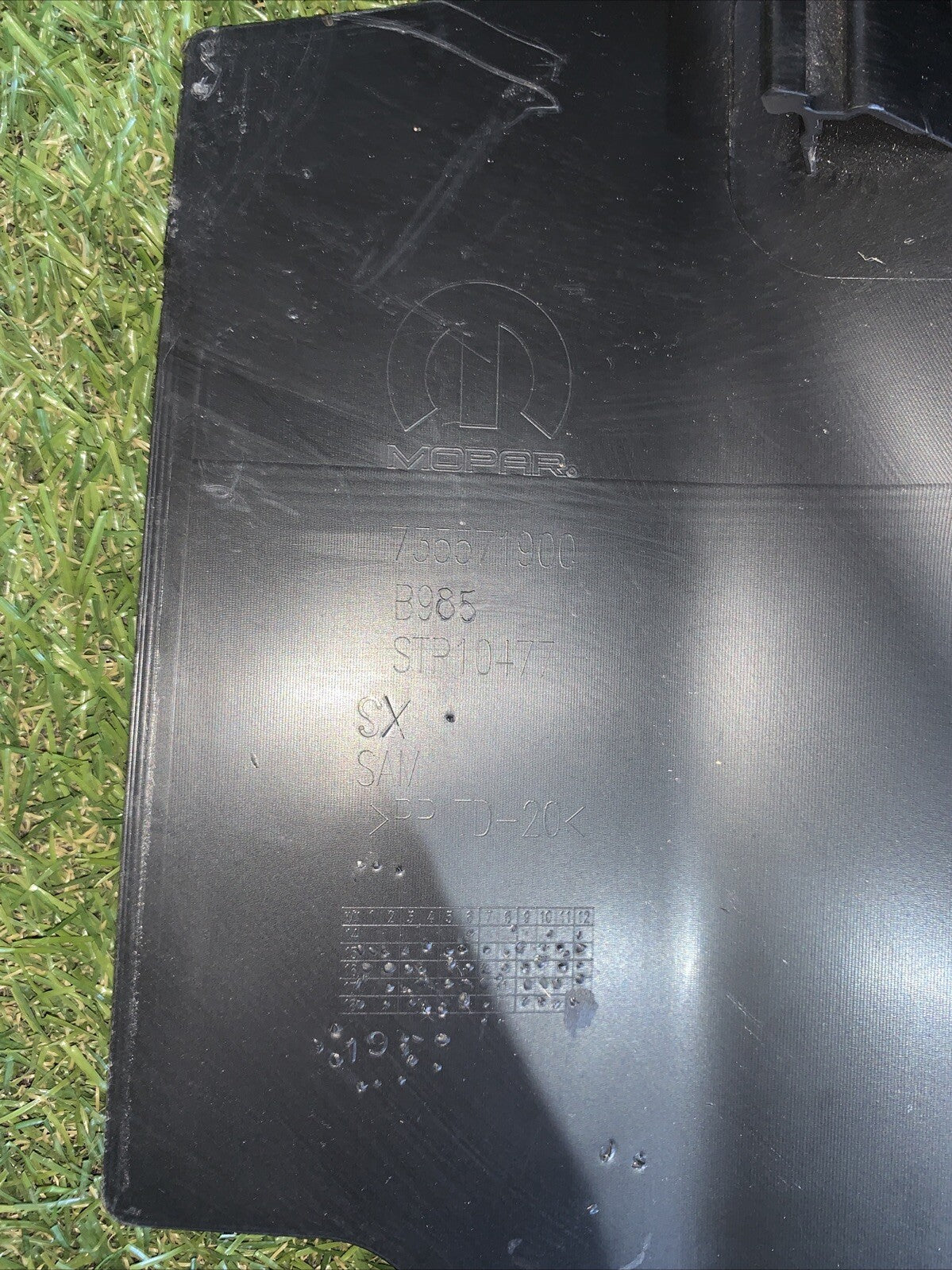 735571900 RIVESTIMENTO BATTI TACCO INTERNO POSTERIORE SINISTRA FIAT 500X 14  (2)