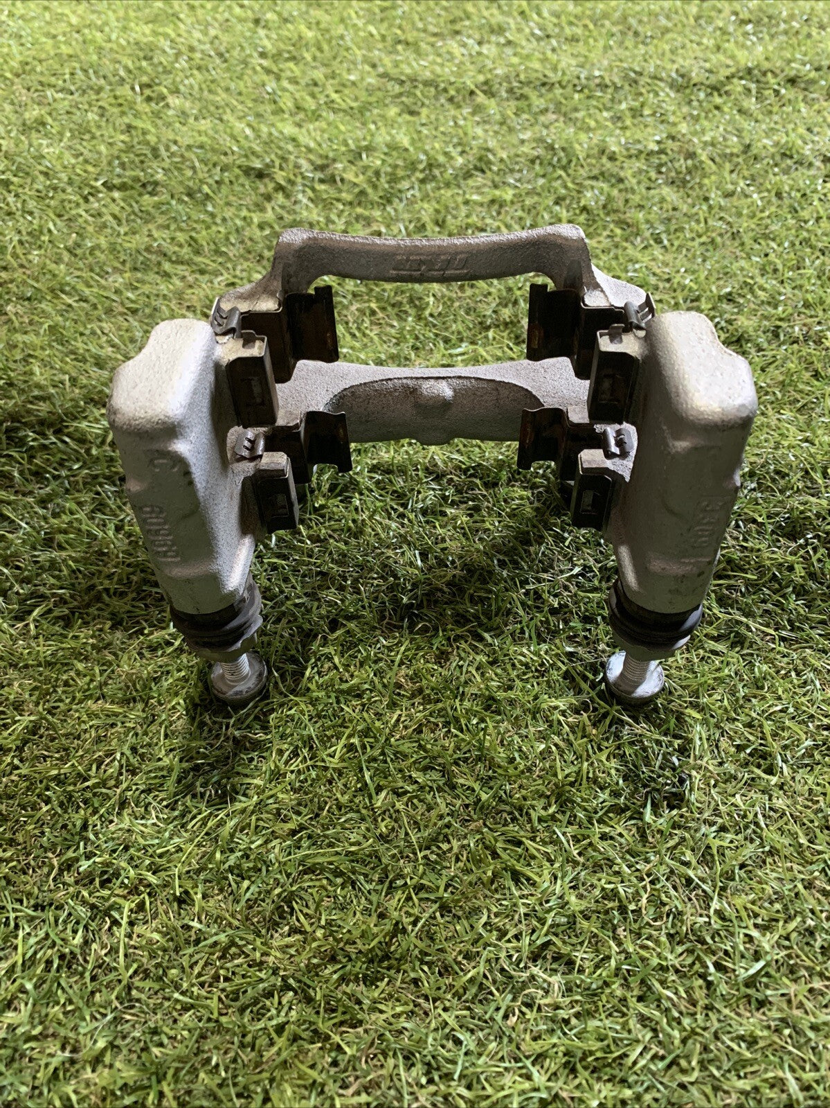 Porta Pinza Freno Posteriore Sinistra Peugeot 2008 2022 1643574580