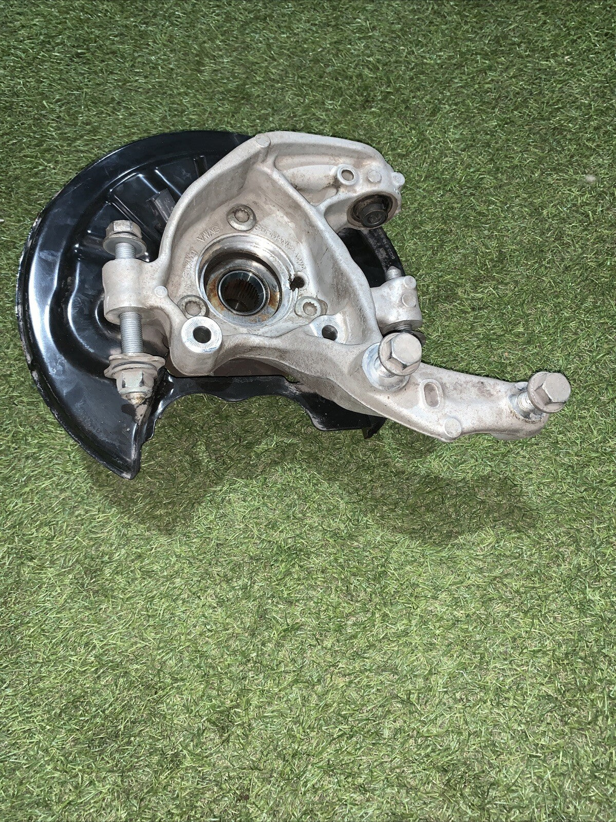 Mozzo Montante Fusello Posteriore Destro Volkswagen Golf 8R 2.0 Benzina