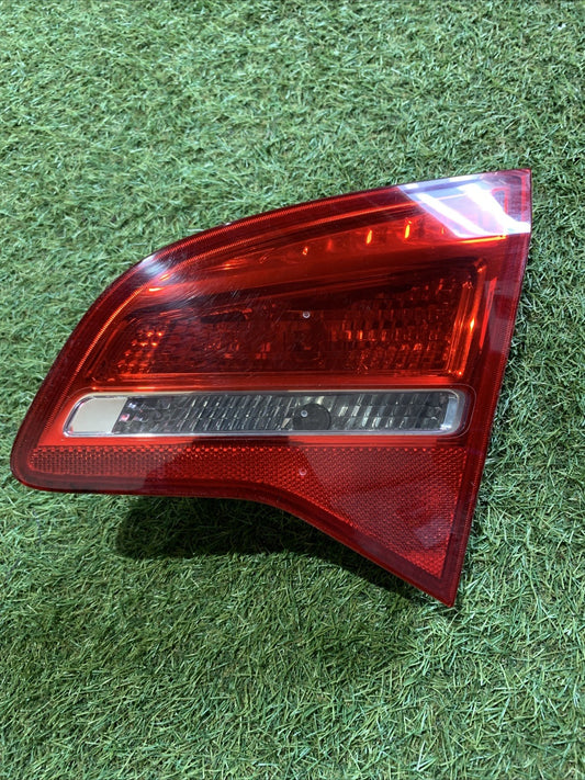FANALE STOP POSTERIORE DESTRO INTERNO OPEL Meriva 3° Serie 13307492 (10 )