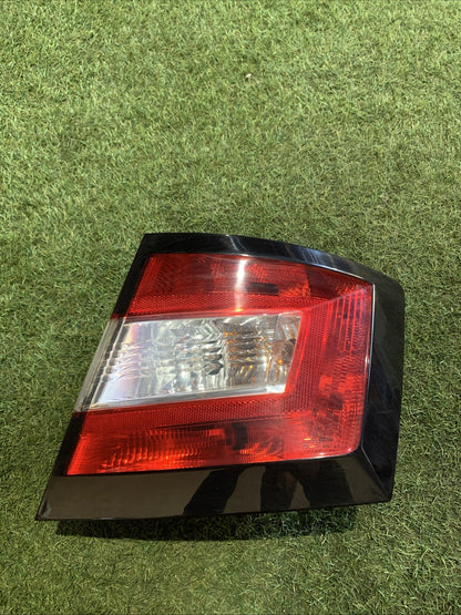 FANALE STOP POSTERIORE DESTRO PER SKODA Fabia Berlina 3° Serie 6V6945096