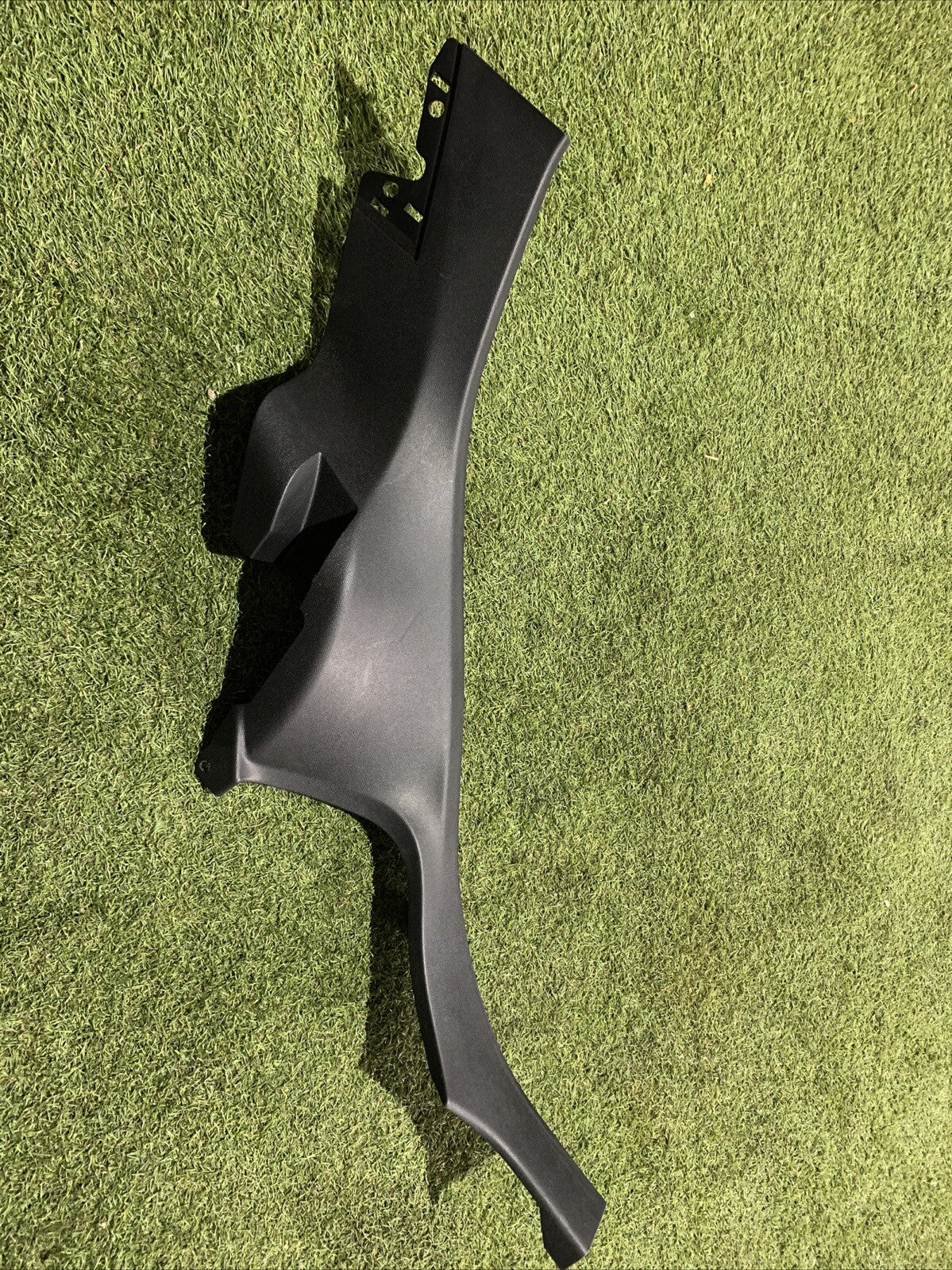 Rivestimento montante posteriore sinistro Ford Fiesta mk7 (2019) COD:H1BBA31017A