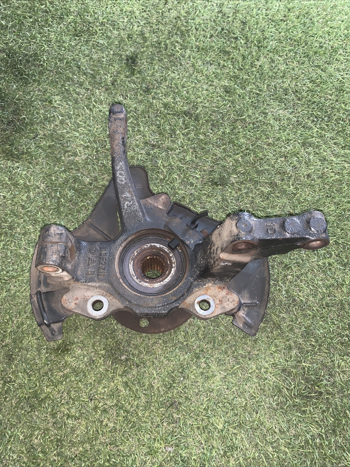 mozzo montante fusello anteriore sinistro fiat 500 1.2 B dal 2006 al 2010