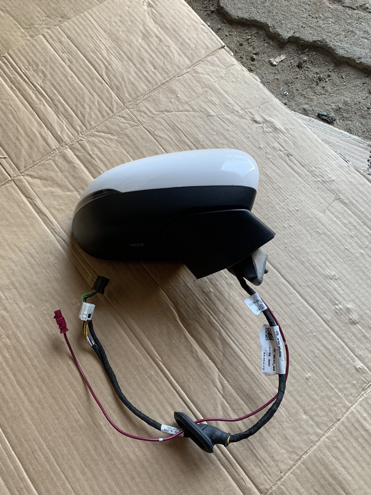 A0998117400 specchietto anteriore destro mercedes a200 2020