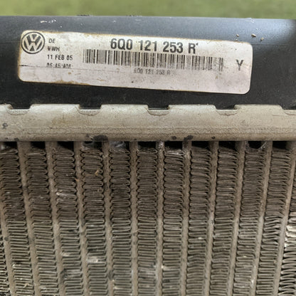 RADIATORE ACQUA VOLKSWAGEN POLO ( 2001 > 2010 ) 6Q0121253R ORIGINALE