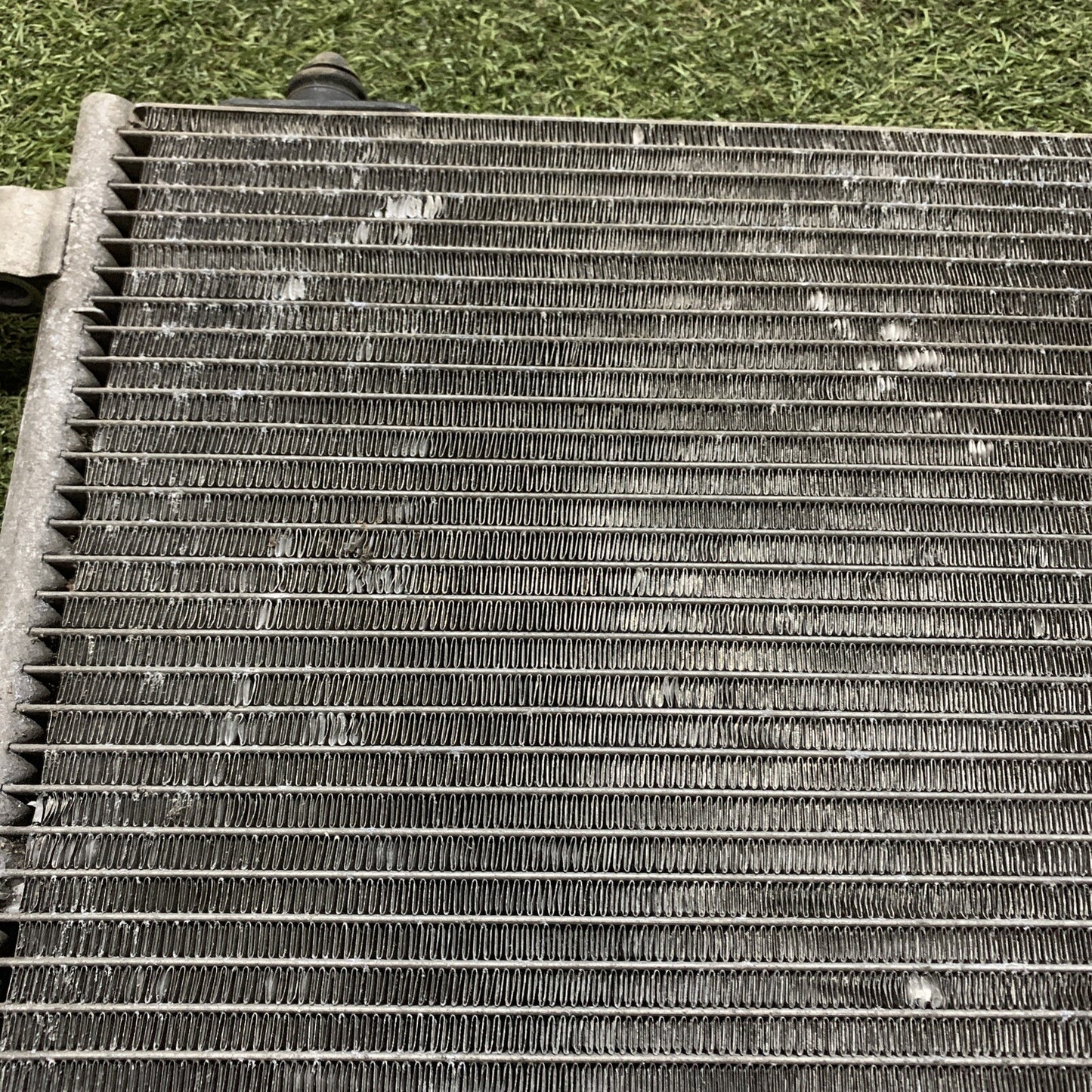 9674813580 RADIATORE ARIA CONDIZIONATA PEUGEOT 207 1.4 HDI (2)