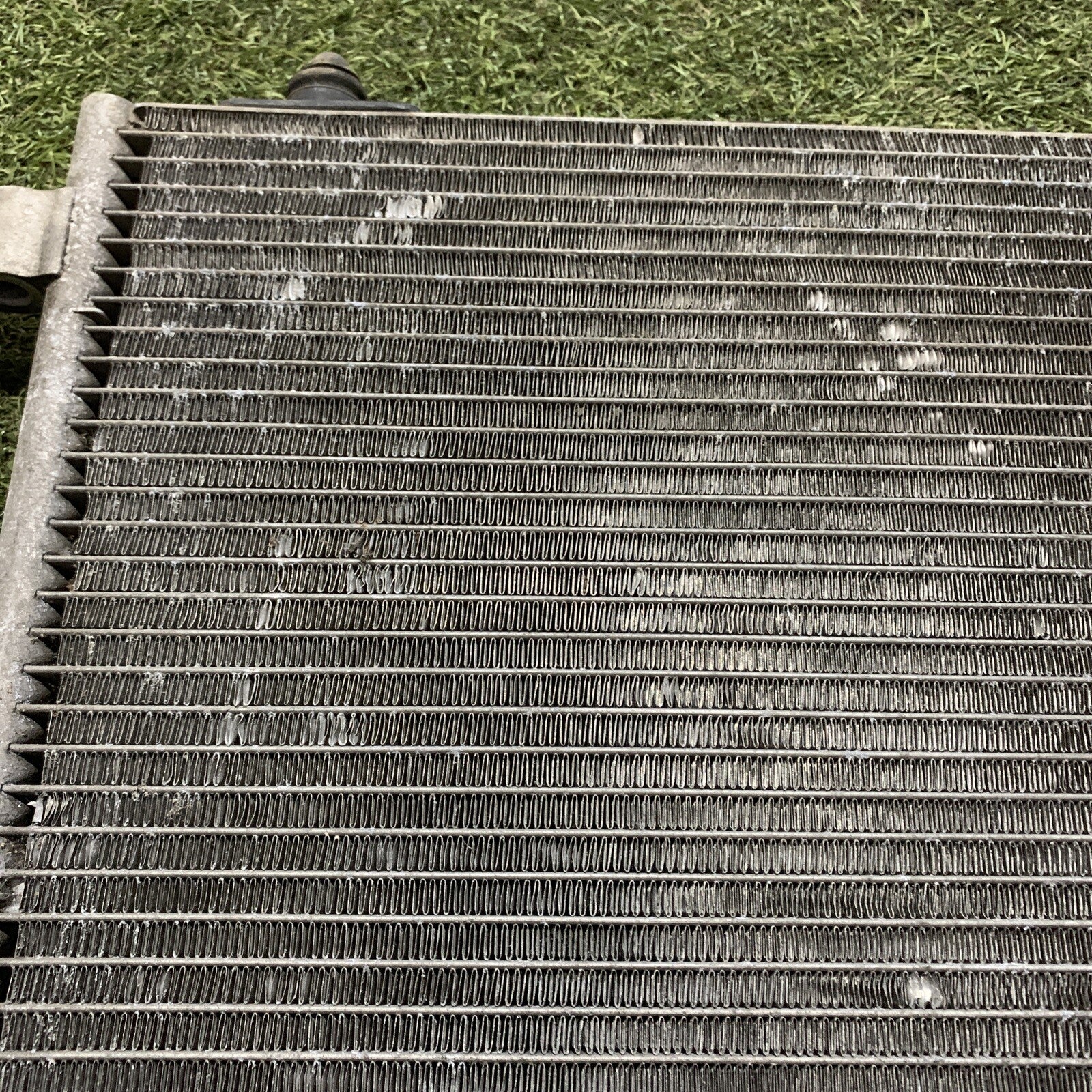 9674813580 RADIATORE ARIA CONDIZIONATA PEUGEOT 207 1.4 HDI (2)