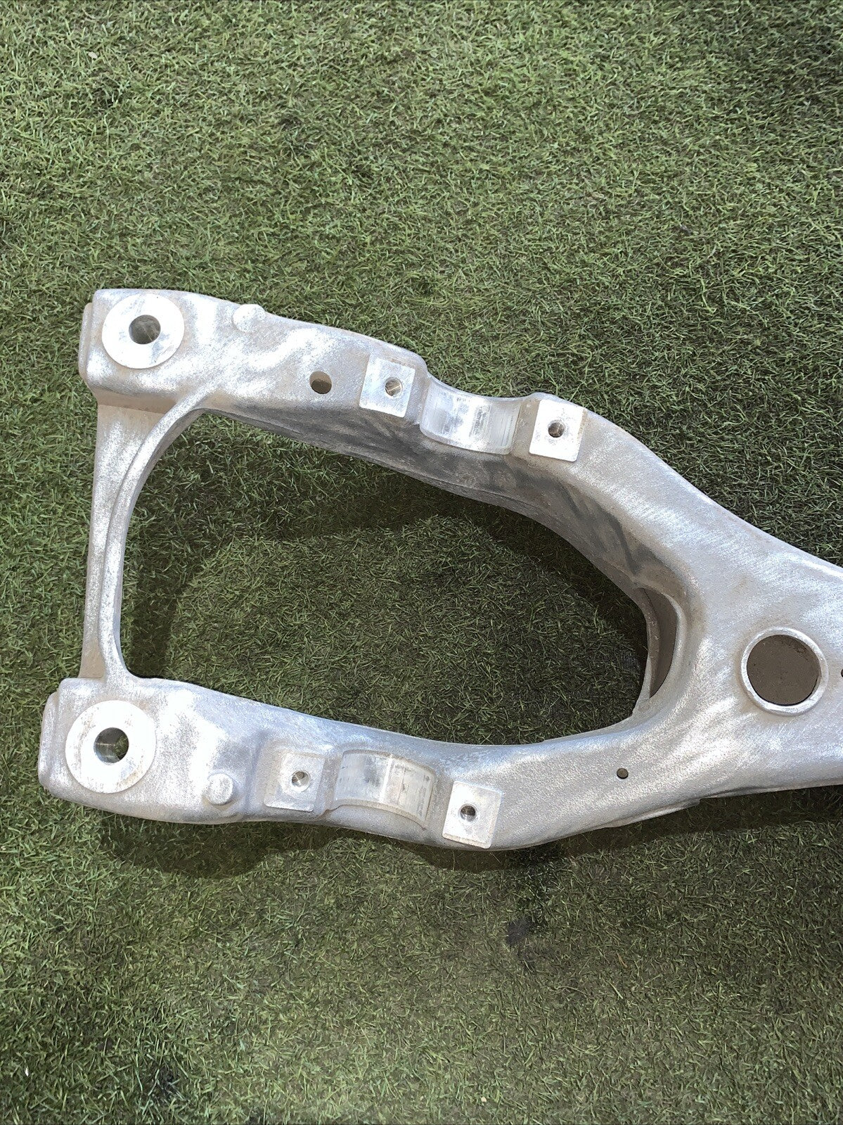 7L8512369 SUPPORTO SOSPENSIONI POSTERIORI AUDI Q7 3.0 (2006)