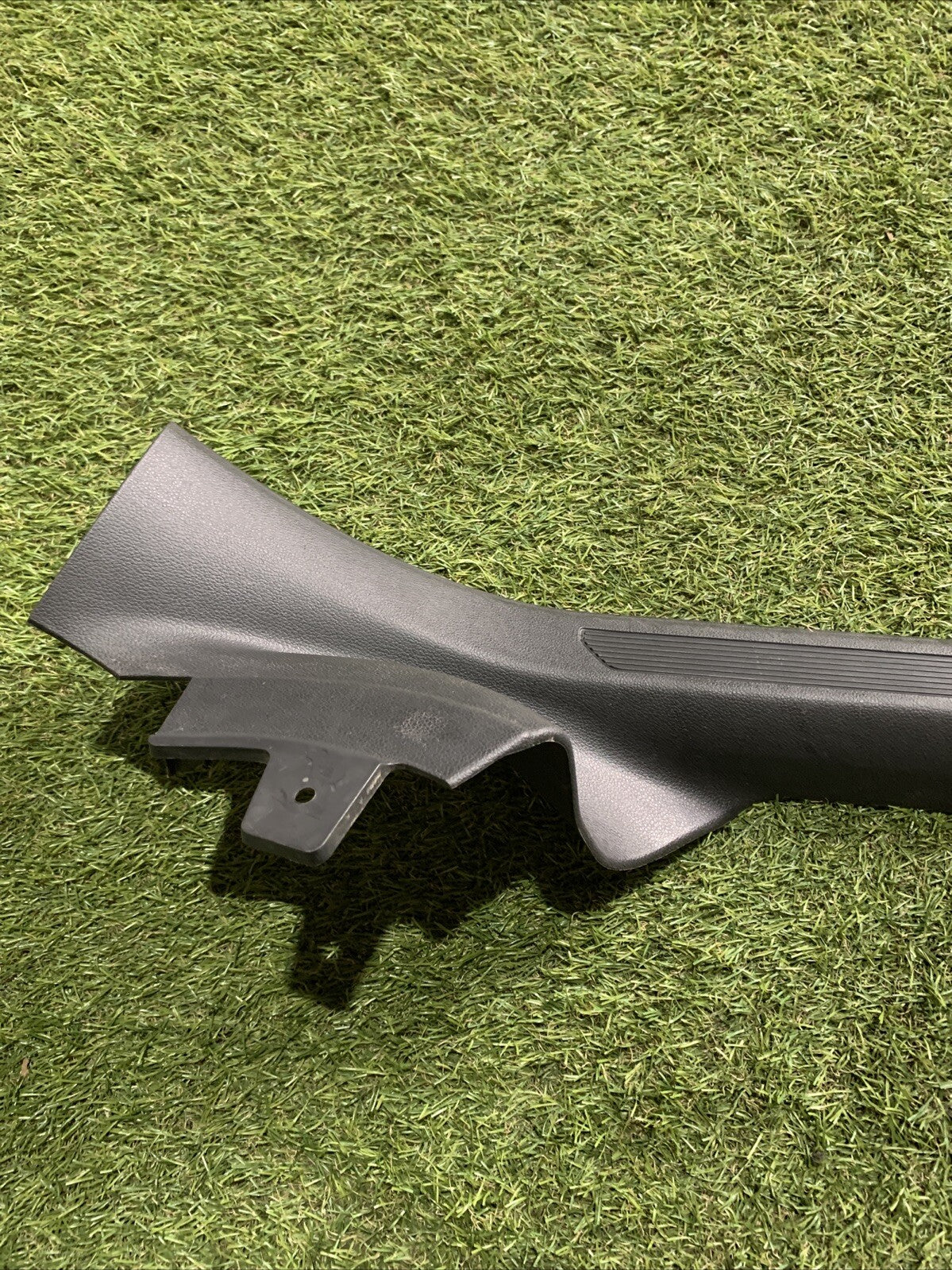 5H0853371A RIVESTIMENTO PIEDI BATTITACCO LATO SINISTRO VOLKSWAGEN GOLF 8