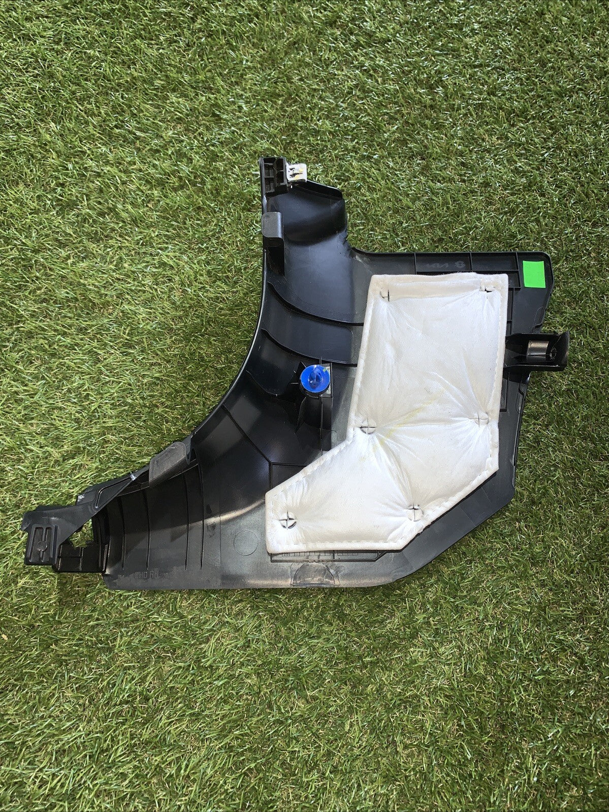 Rivestimento Battitacco Anteriore Destra Kia Sportage 2023 85826-R2000