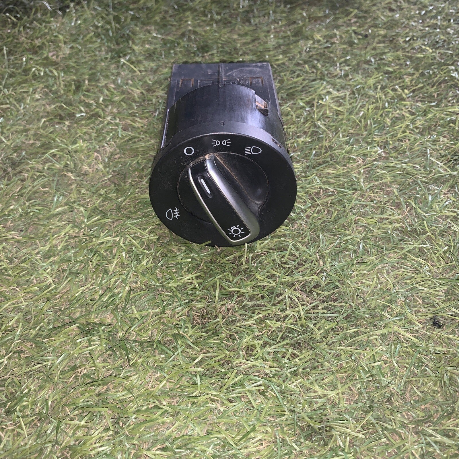 INTERRUTTORE GRUPPO COMANDI LUCE VOLKSWAGEN POLO 6R 2011 CODICE 58R305858D