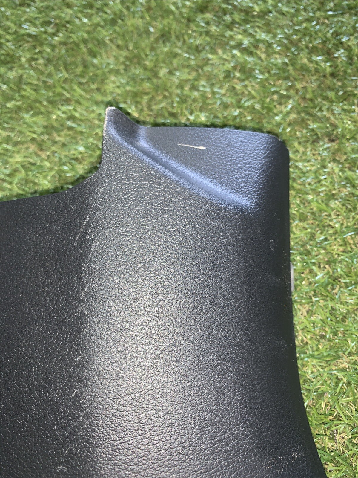 Rivestimento Battitacco Anteriore Destra Kia Sportage 2023 85826-R2000