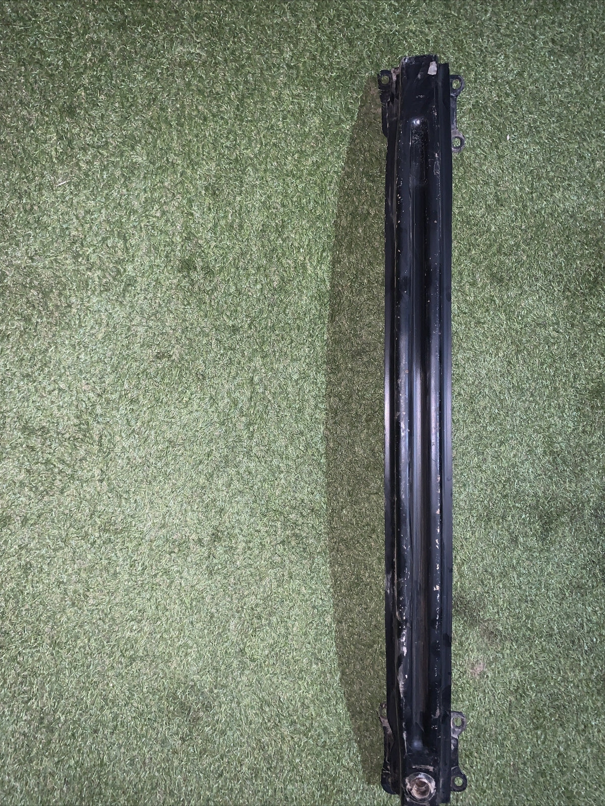 TRAVERSA PARAURTI POSTERIORE SEAT LEON 1P1 (2005 - 2013) 5P0807305 BARRA ORIG.