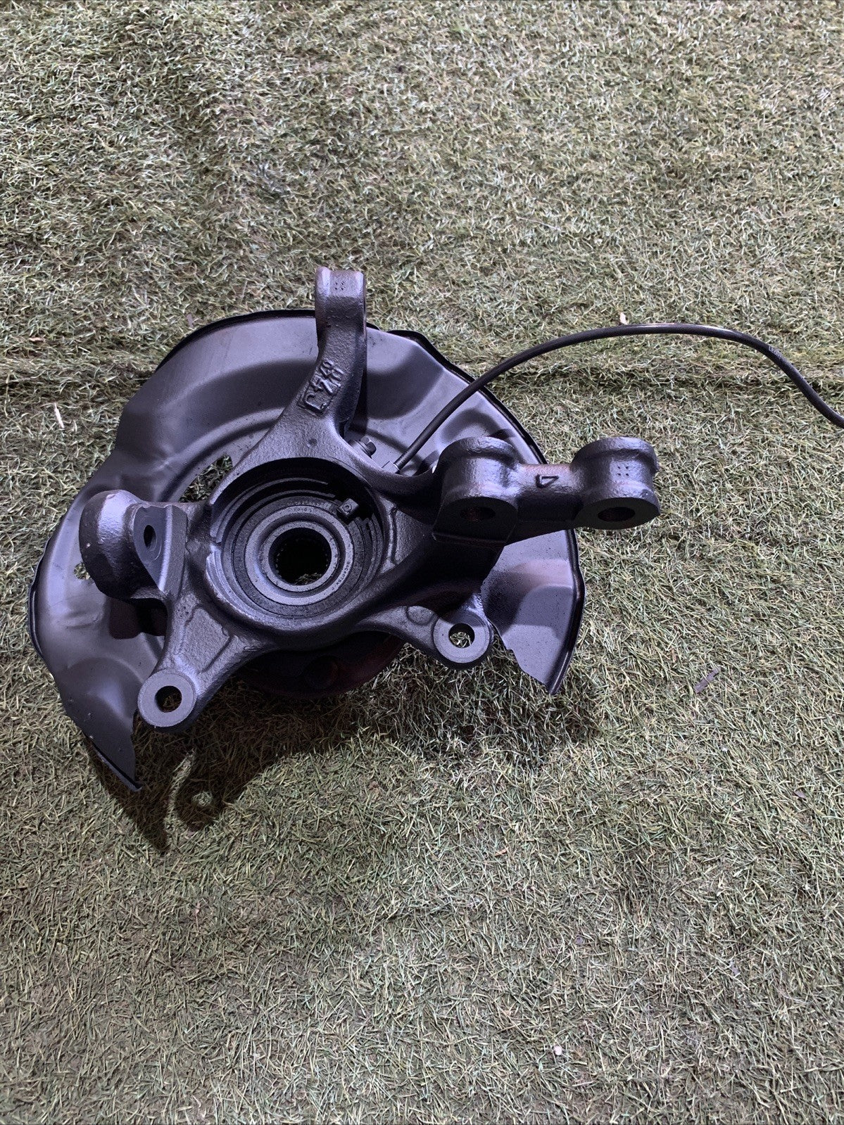 MOZZO MONTANTE FUSELLO ANTERIORE SINISTRO TOYOTA YARIS 2007 1.3 BENZ 432120D130