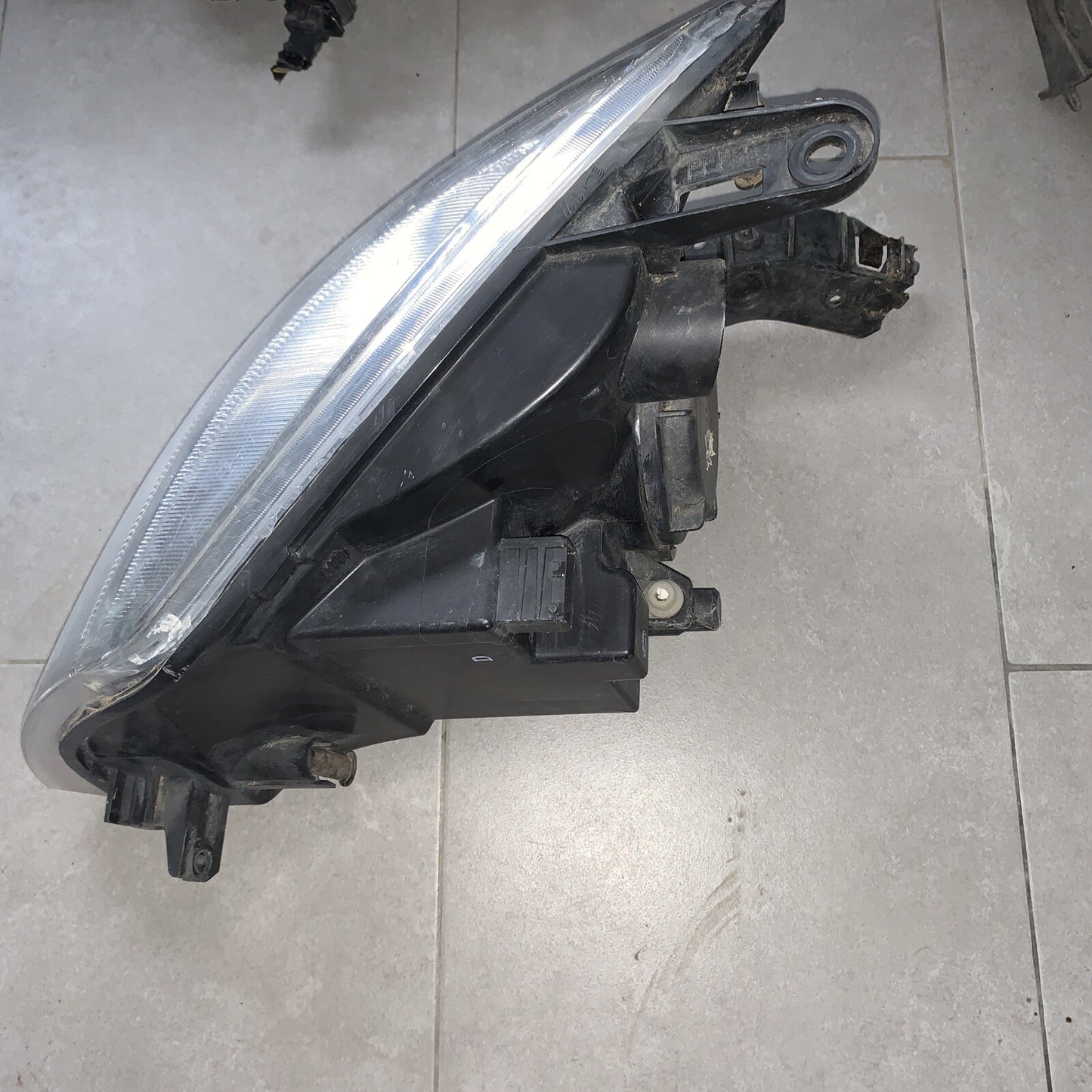 Faro Anteriore DX Citroen Berlingo Peugeot Partner